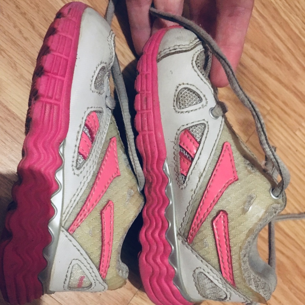 Girls  tennis shoes